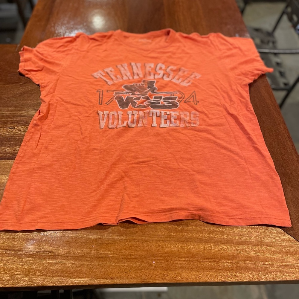 Banner 47 Tennessee Volunteers T-shirt - Large